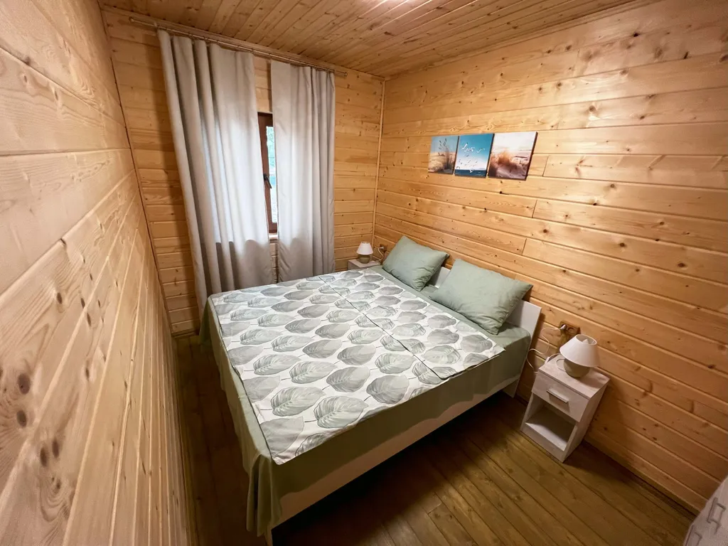 Коттедж 2-этажный у леса