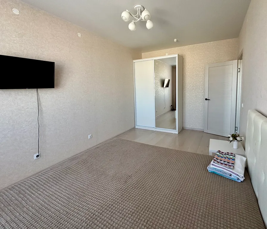 Уютная квартира в новом доме жк Лнгенда