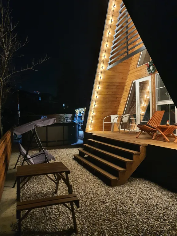 Дом а-фрейм с банным чаном, бассейном, беседкой, парковкой в Сочи