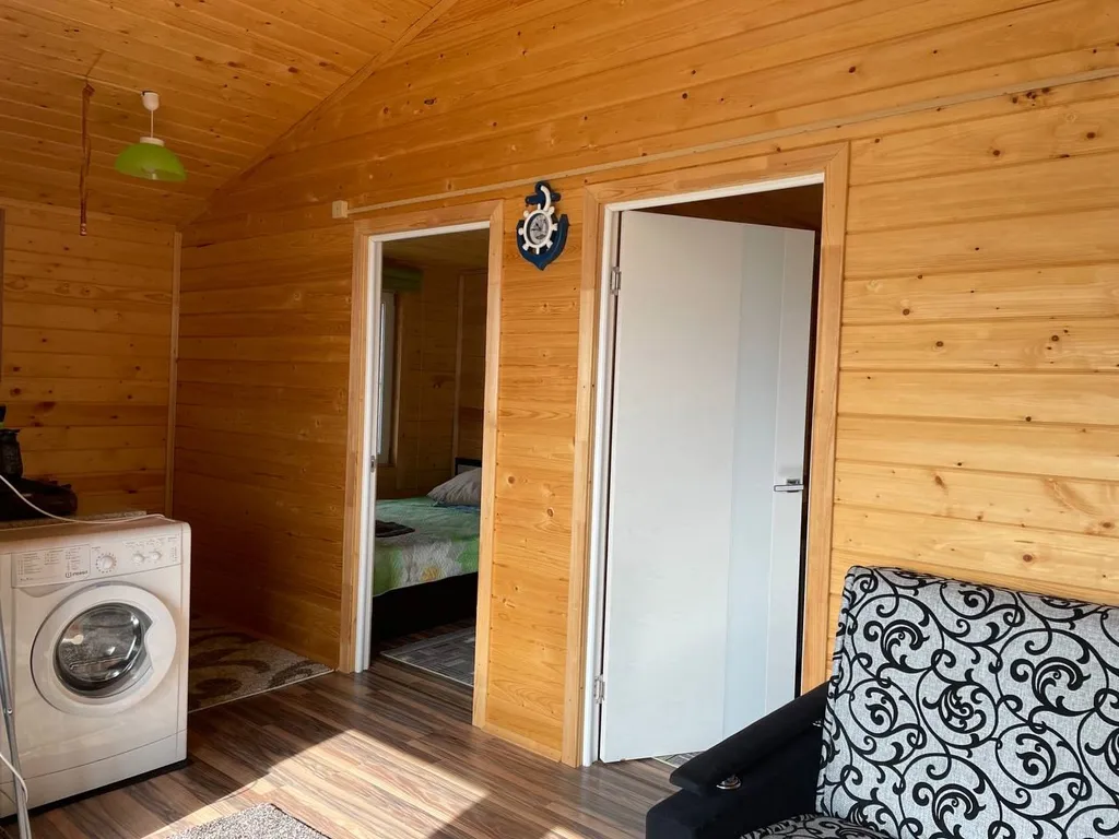 Коттедж Дом у озера — Ланино