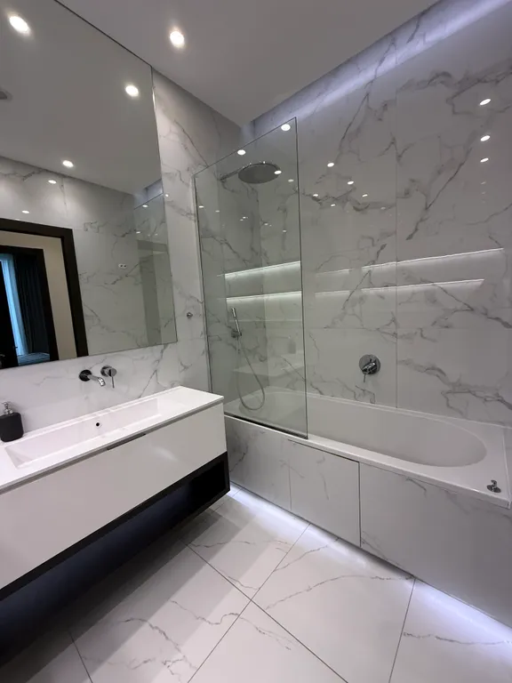 Лаконичный и стильный апартамент с видом на сити