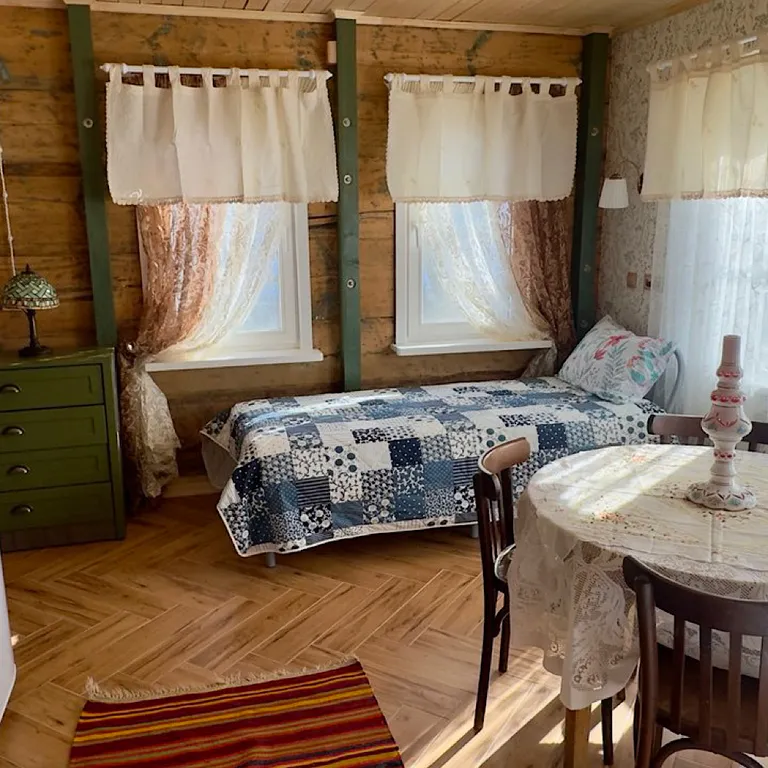 Домик в Лотосах (Изба)