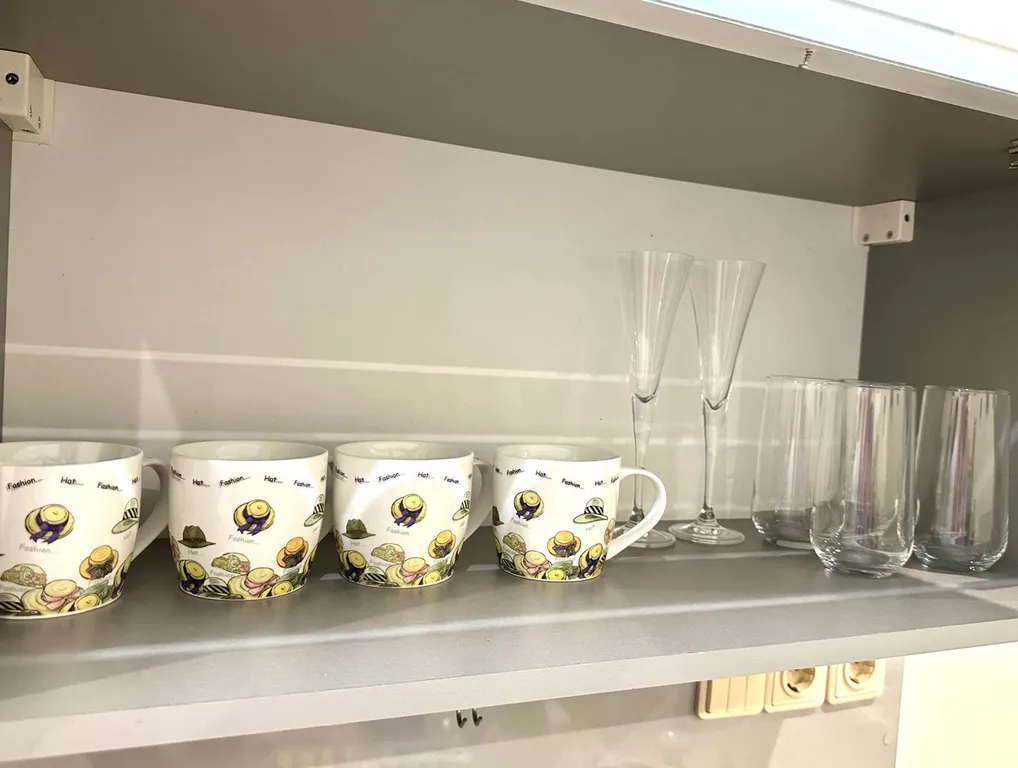 Евродвушка в центре с парковкой и джакузи, рядом ресторан Helga