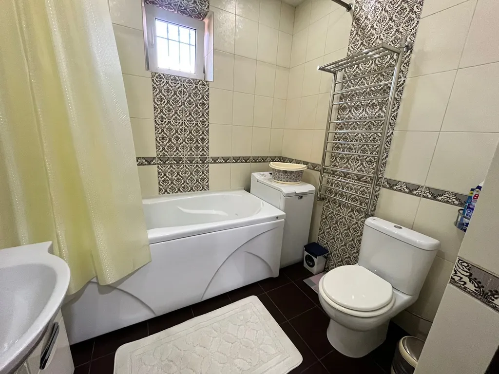 Уютный отдельный дом в центре города