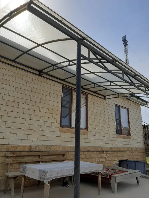 Красивый дом у моря