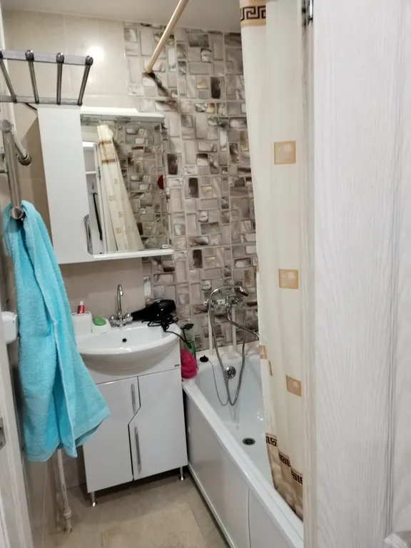 Уютная квартира, 2 остановки метро до центра, в тихой парковой зоне