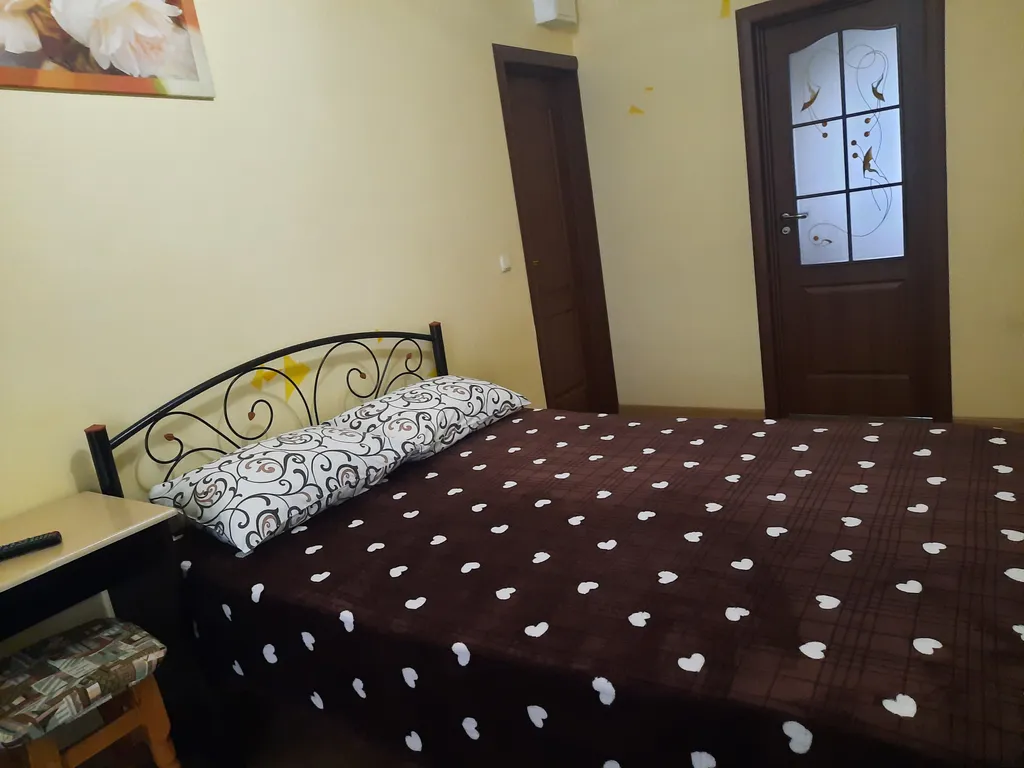 1-комнатная уютная квартира — аренда посуточно в Керчь