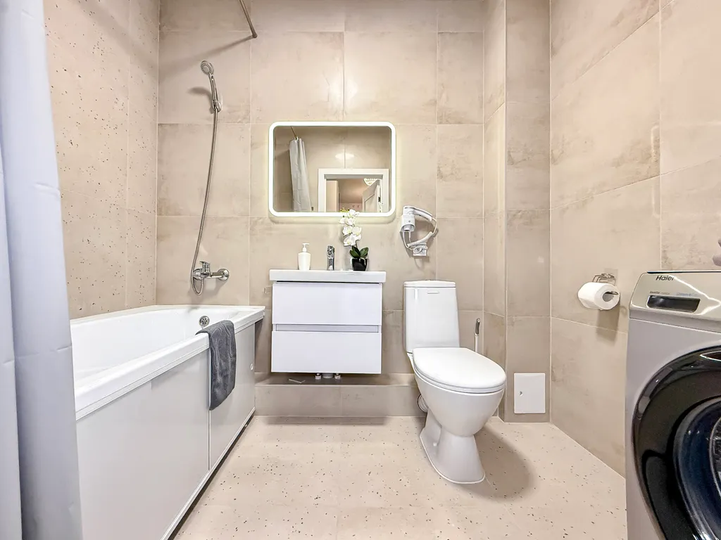 Абсолютно новая просторная евротрешка с двумя лоджиями