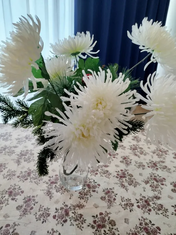 Огромная квартира с бассейном и видом на море