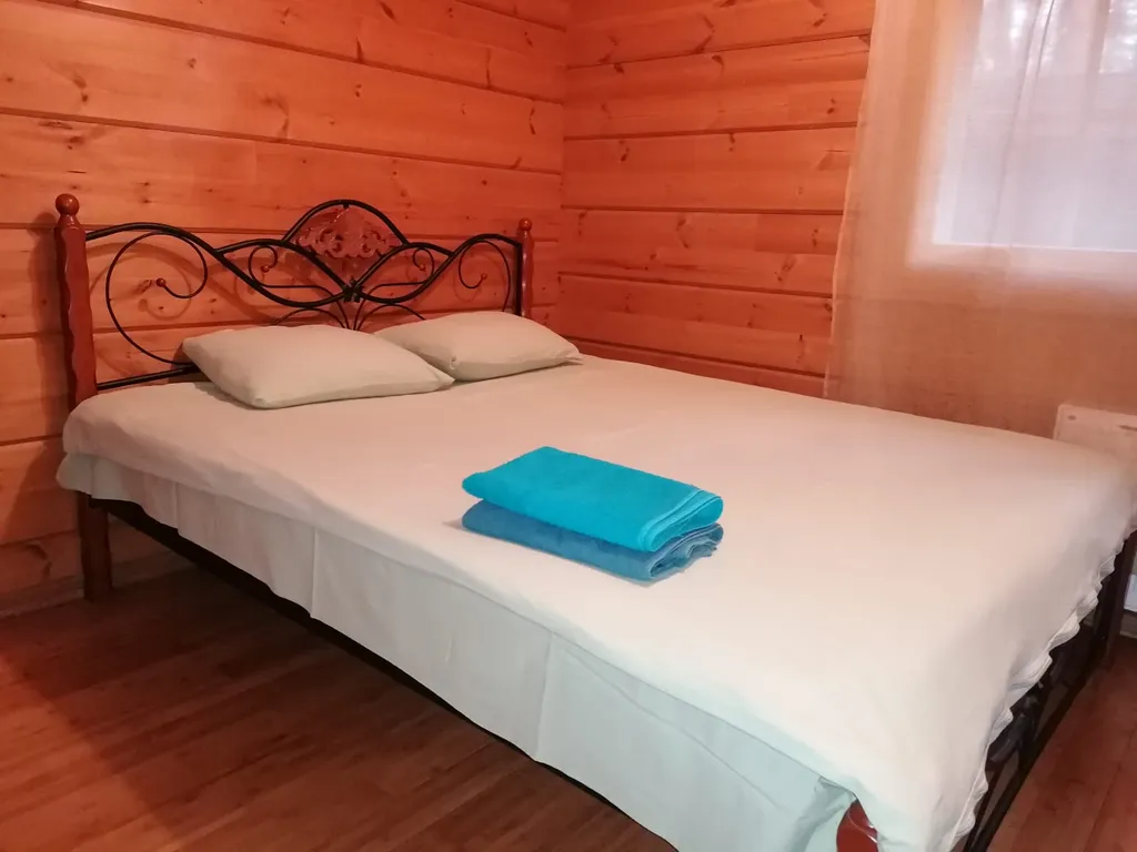 Уютный коттедж в сосновом лесу рядом с Москвой