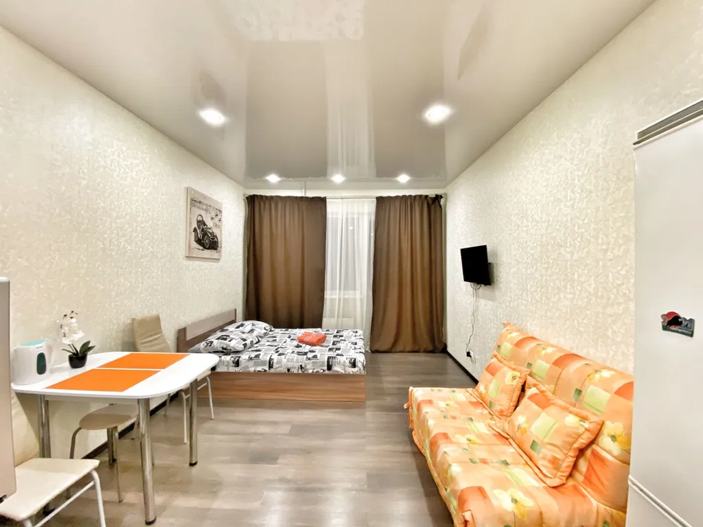 Уютная студия рядом с ТРЦ Аура, ЖД вокзалом, Аэопортом