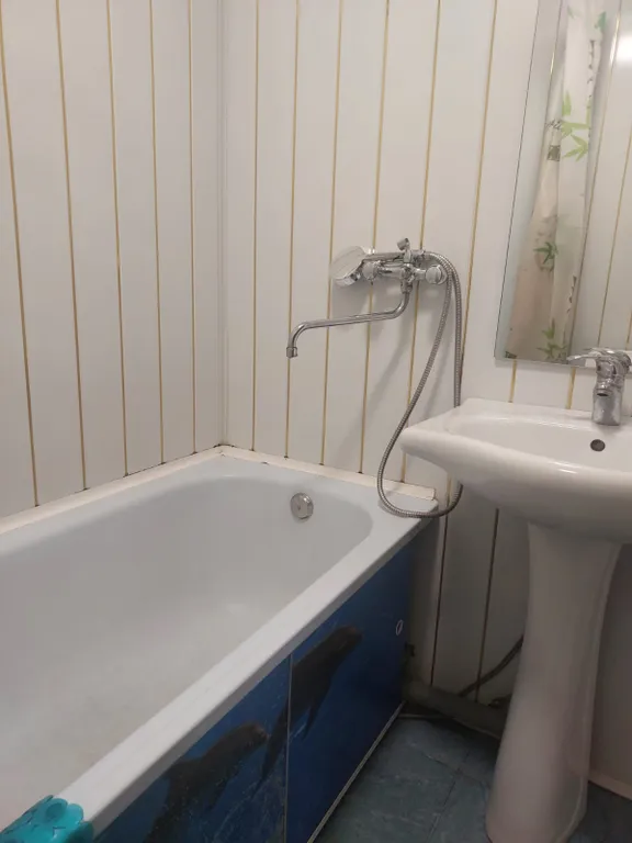 Квартира Уютная двухкомнатная квартира — Волхов