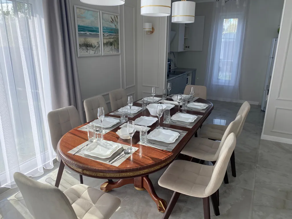 Коттедж Перламутр с сауной и 4 спальнями