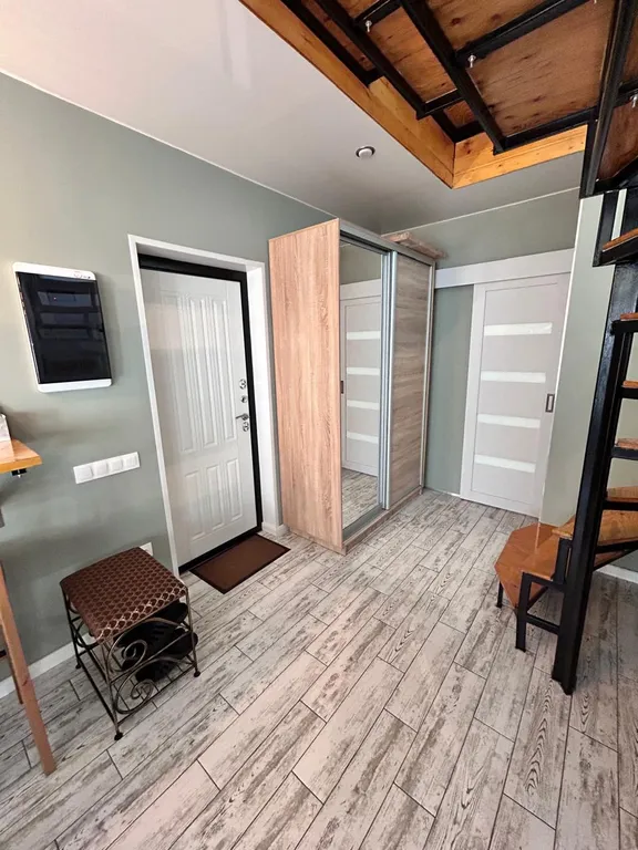 Двухуровневые апартаменты Travel house