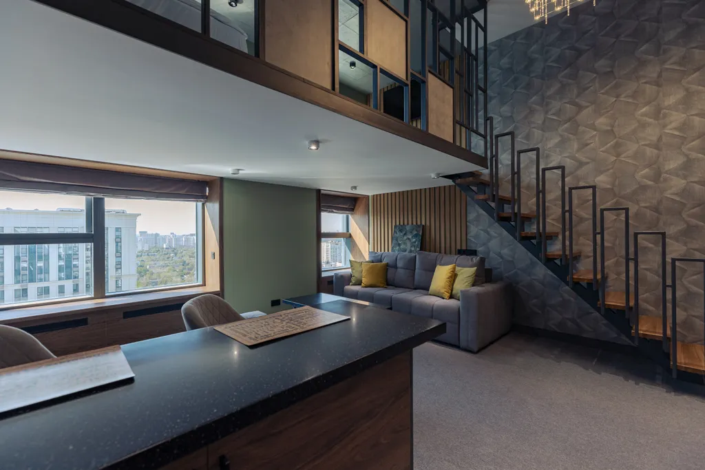 Большой двухуровневый дизайнерский лофт с панорамными видами на Москву