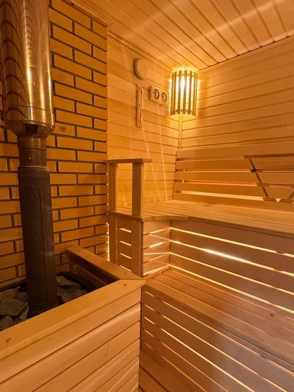 Большой зеленый дом до 6 чел с баней