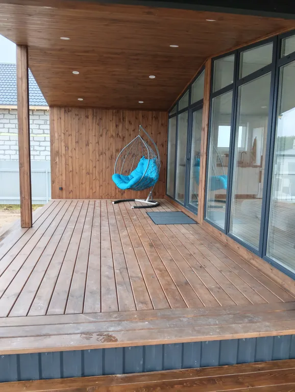 Уютный новый дом в стиле барнхаус