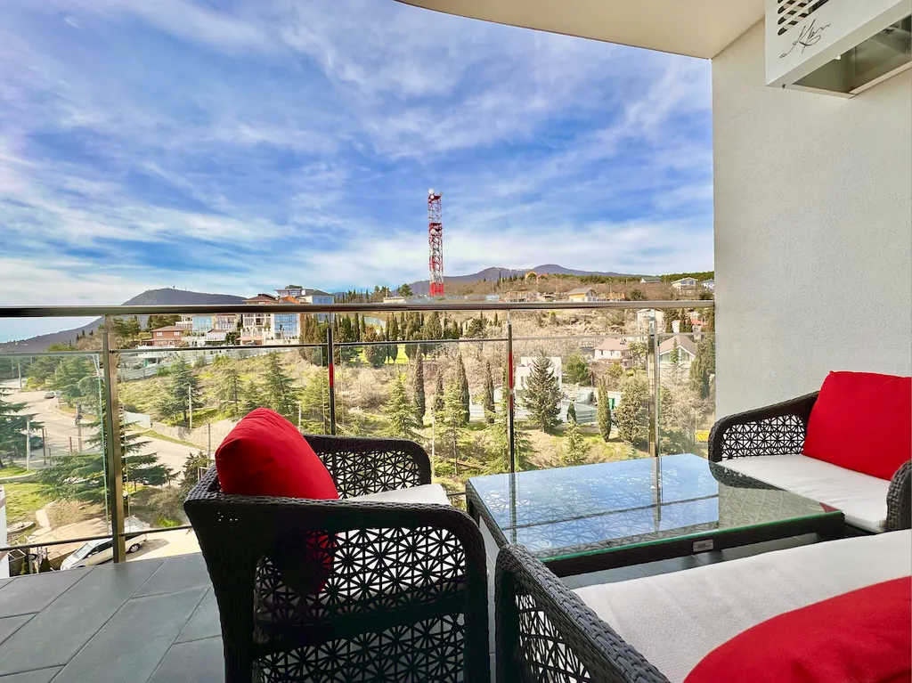 Дизайнерская студия Ls-black strong с видом на море и горы 7 этаж