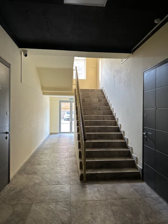 Уютная новая квартира в центре города в 10мин от моря