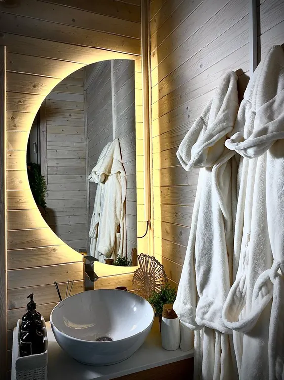 Уютный дом с баней и сибирским чаном на участке 8 соток