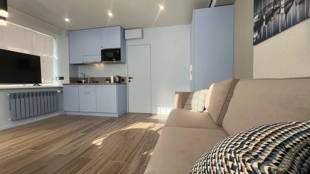 Апартаменты у Часовой башни голубые