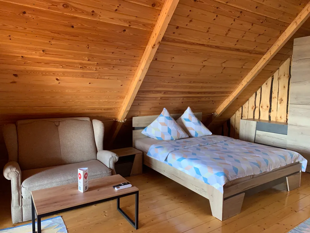 Дом - сруб с видом на море