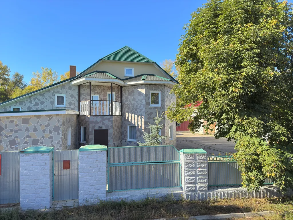 Коттедж Сингапур в коттеджном комплексе