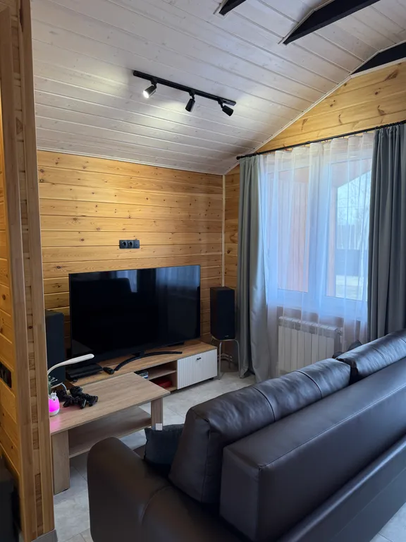 Одноэтажный двухкомнатный дом БарнХаус в черте города