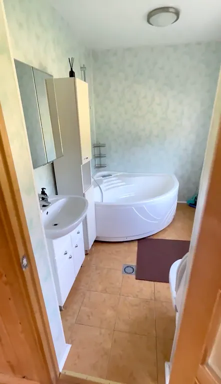 Коттедж на компанию