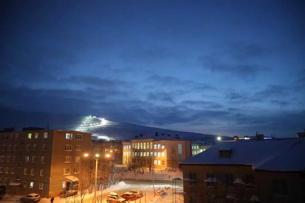 Квартира Квартира в центре с видом на озеро — Кировск