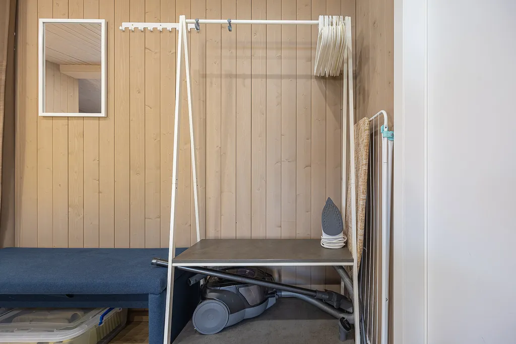 Коттедж Уютный новый домик в городе с горячей купелью — Новопокровское