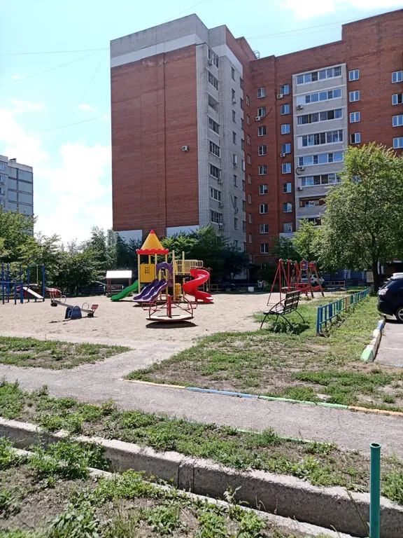 Просторная квартира рядом с Броско Мол