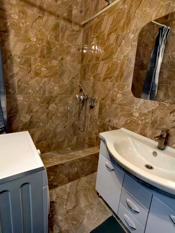 Сталинка в историческом центре, с парковочным местом