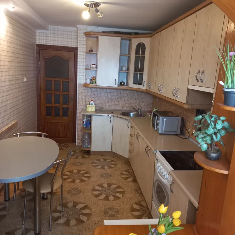 Уютная двухкомнатная квартира недалеко от центра