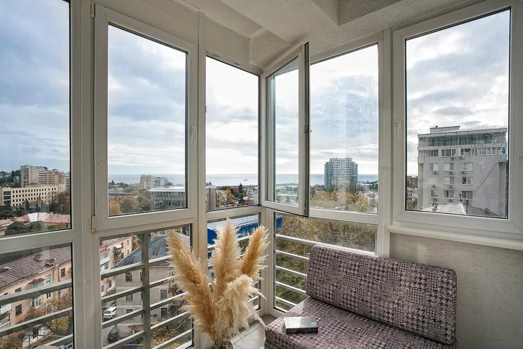 Садовая. В самом центре, вид на море