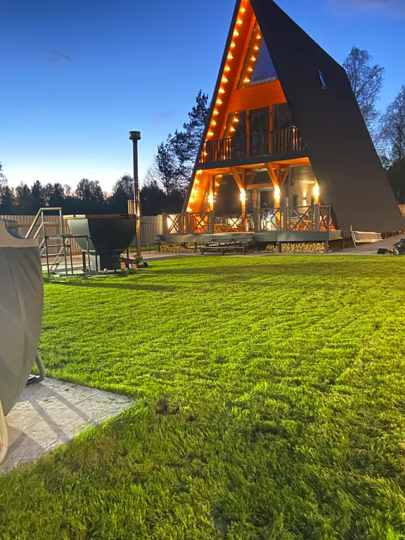 Большой дом a-frame в-небо с бассейном