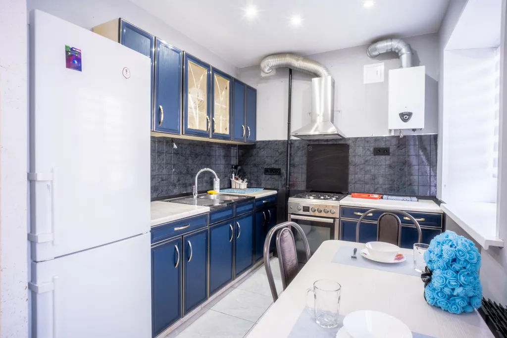 Евротрешка рядом с парком