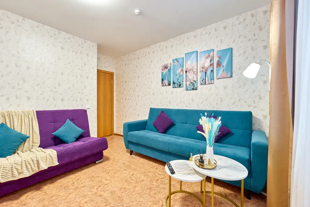 Уютная двухкомнатная квартира с отдельной кухней на 7 человек