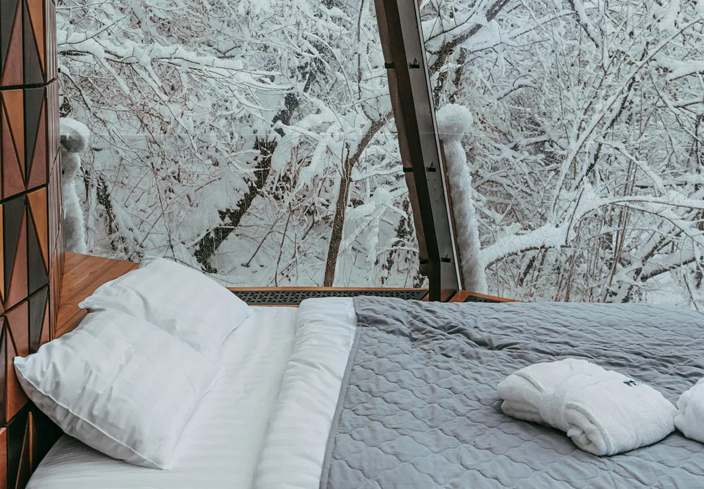 Панорамный домик в сердце гор