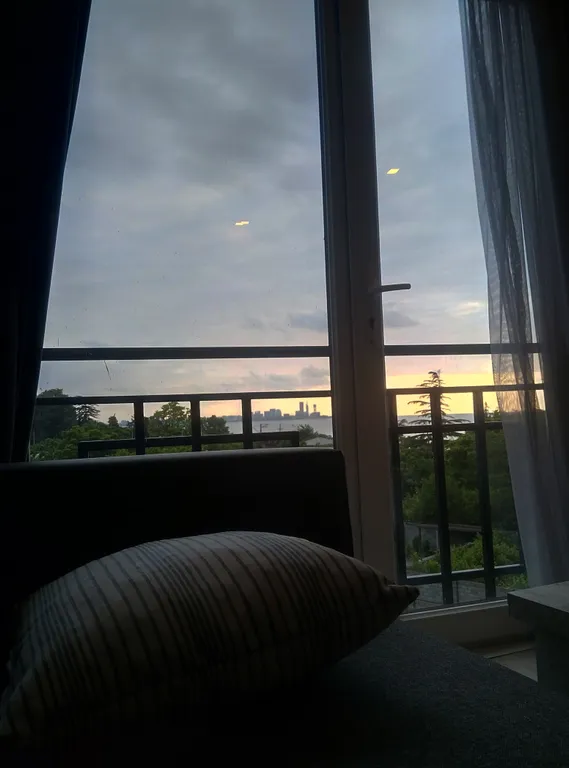 Квартира у моря с видом на горы