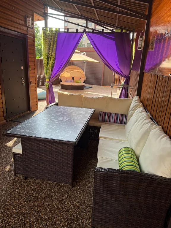 Домик у реки