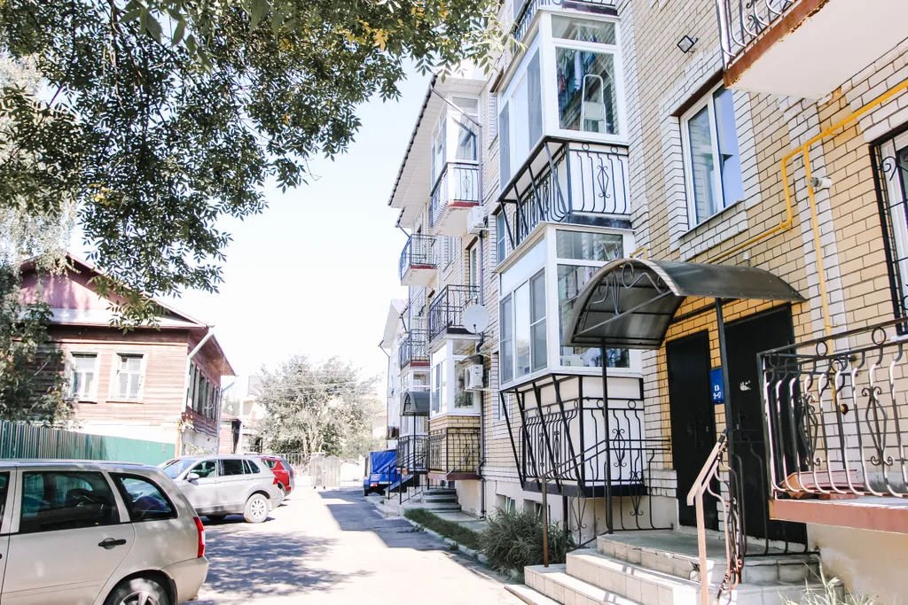 Новые апартаменты в центре с видом на пруд