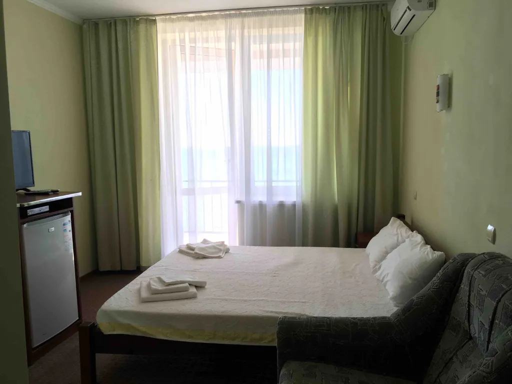 Квартира Номер категории Delux однокомнатный с видом во двор — аренда посуточно в Мысовое