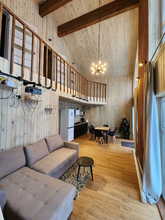 Коттедж с 3 спальнями и видом на озеро