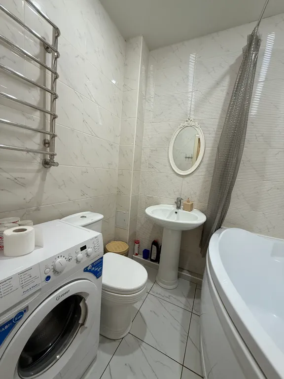 Уютная студия с дизайнерским ремонтом