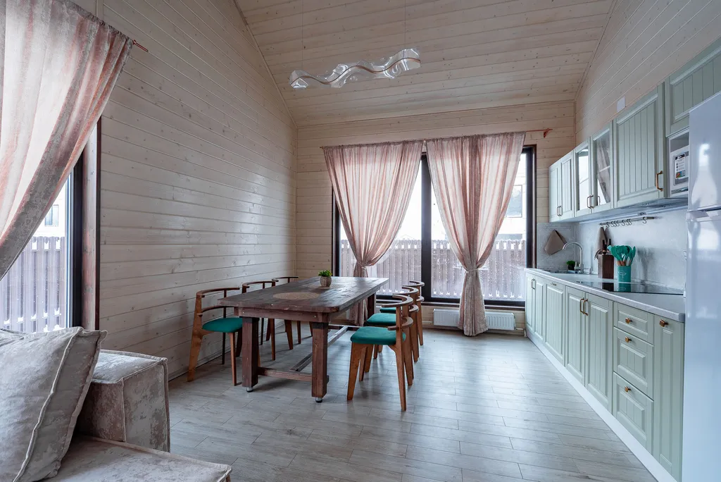 Уютный коттедж с горячей купелью и сауной - 10 минут от города