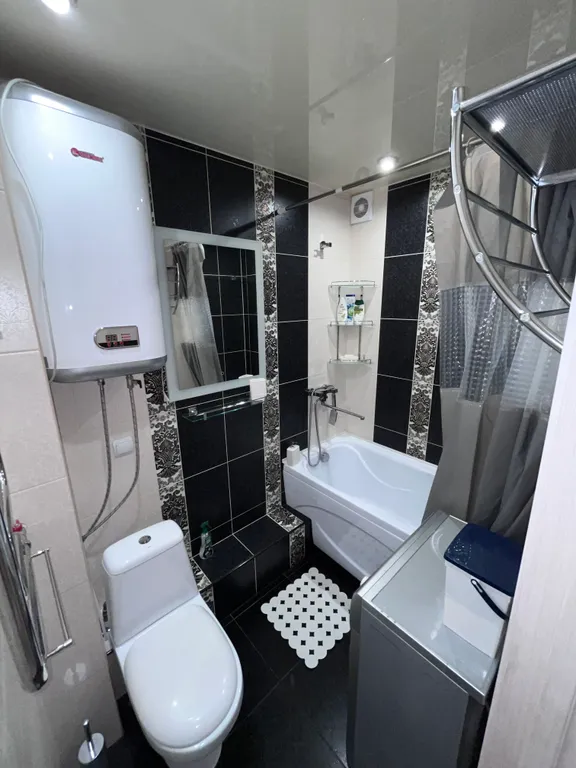 Двухкомнатная квартира около городских прудов