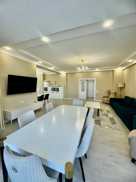 Апартамент с видом на горы 145