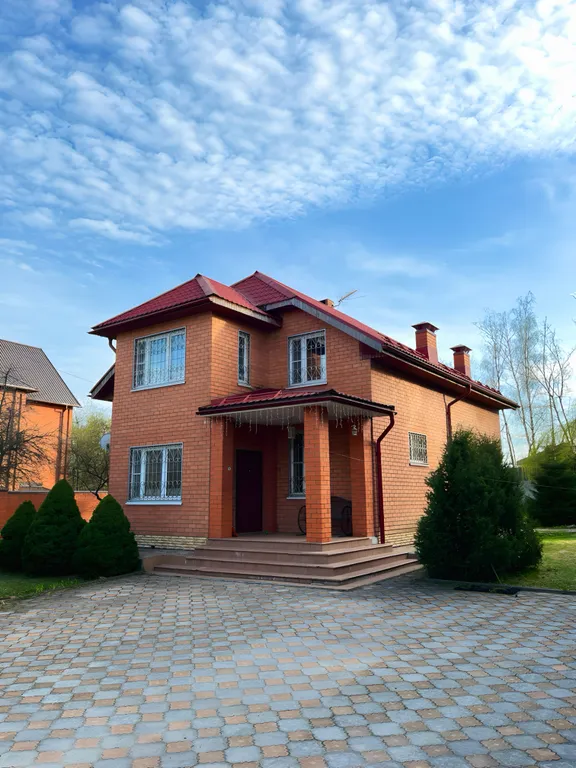 Шикарный загородный дом с бильярдом