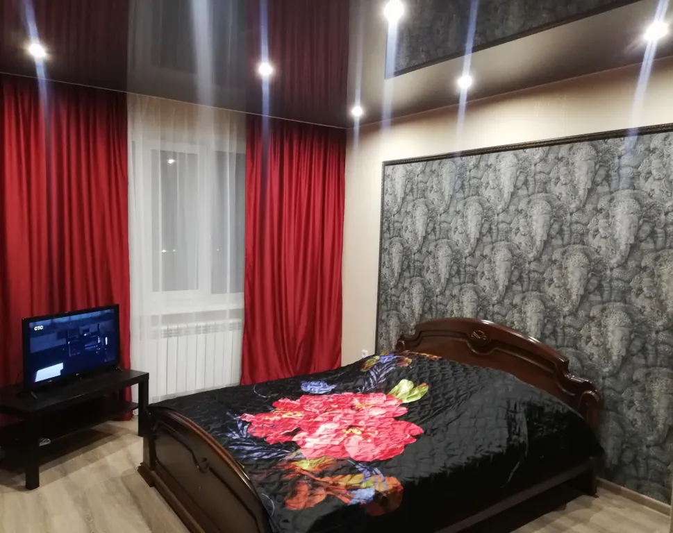 Новый дом с своим отоплением в центре с кондиционером